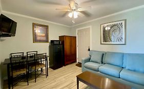 Beachview 216 By Albvr - Studio In The Heart Of It All, Just Steps To The Beach And Hangout!
